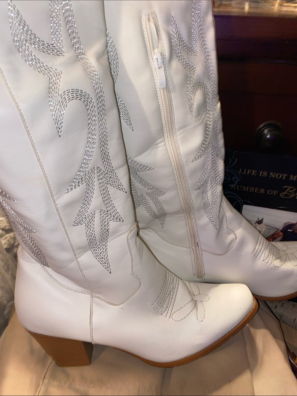 White Embroidered Knee-High Western Boots - Picture 5 of 9